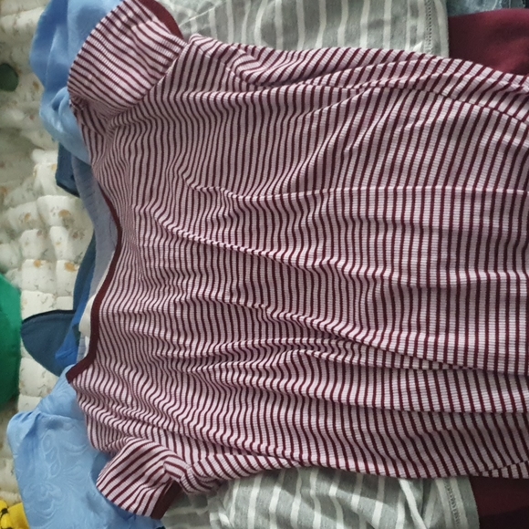 Cranberry and white - Picture 1 of 1